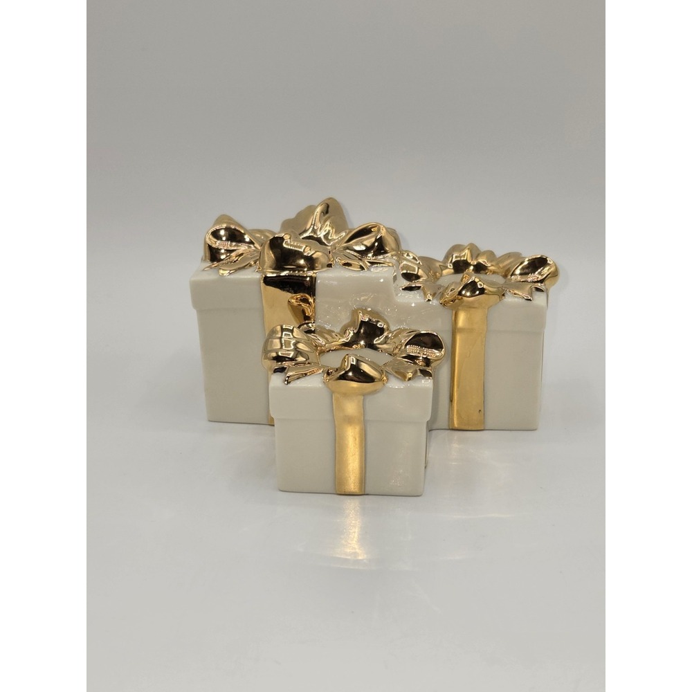 Mikasa Holiday Elegance FK001 Triple Gold Gift Box Taper Candle Holder